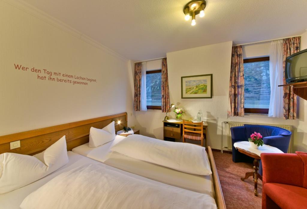 Hotel&Restaurant Krone Kestert Extérieur photo