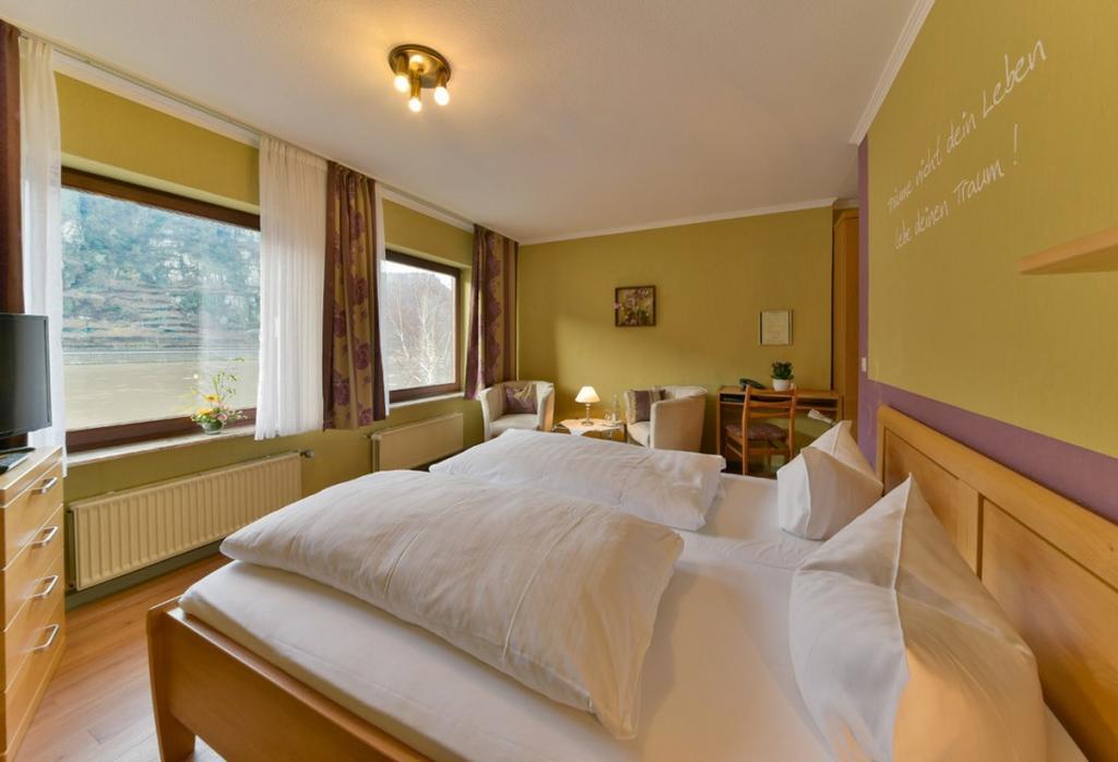 Hotel&Restaurant Krone Kestert Extérieur photo