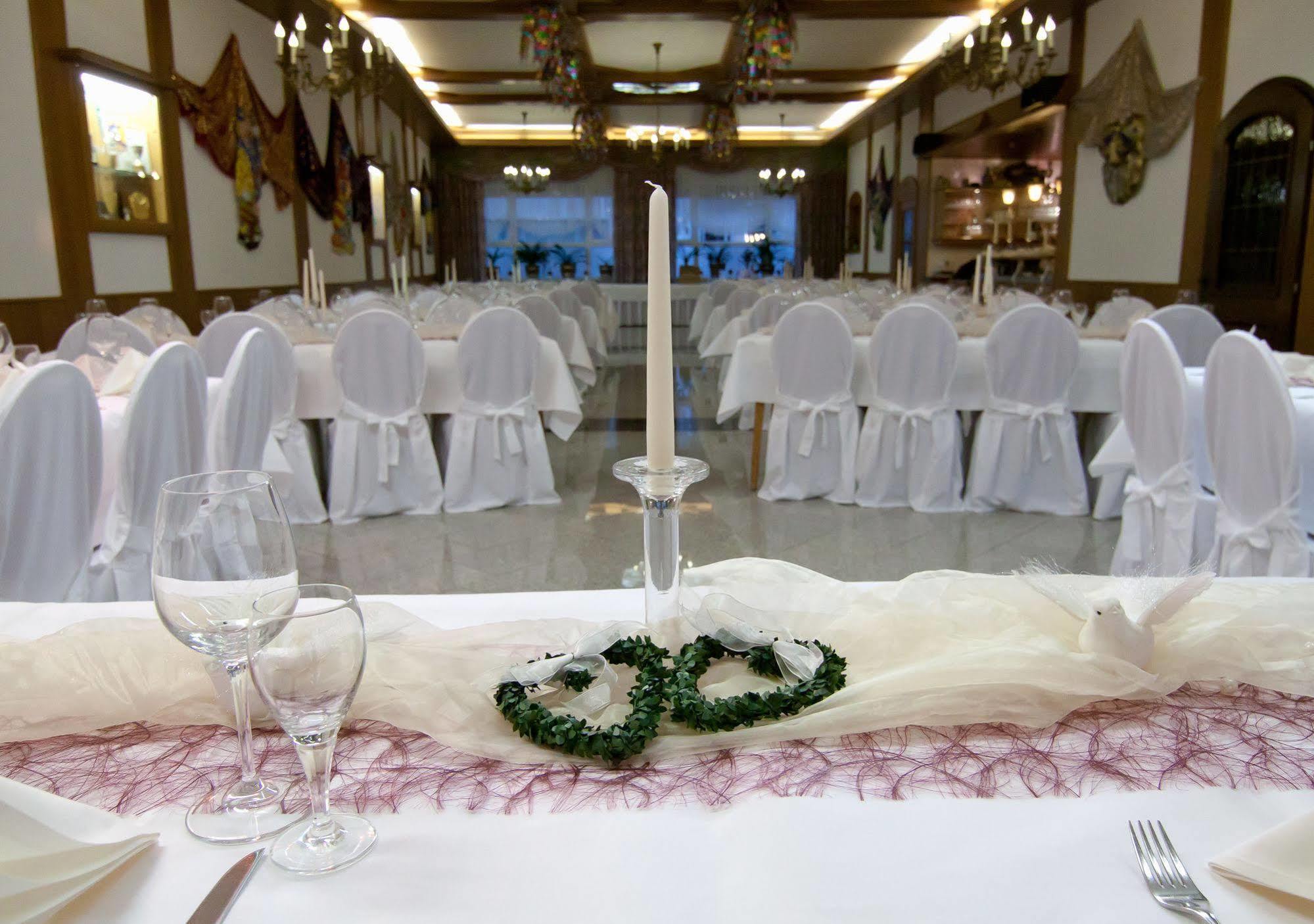 Hotel&Restaurant Krone Kestert Extérieur photo