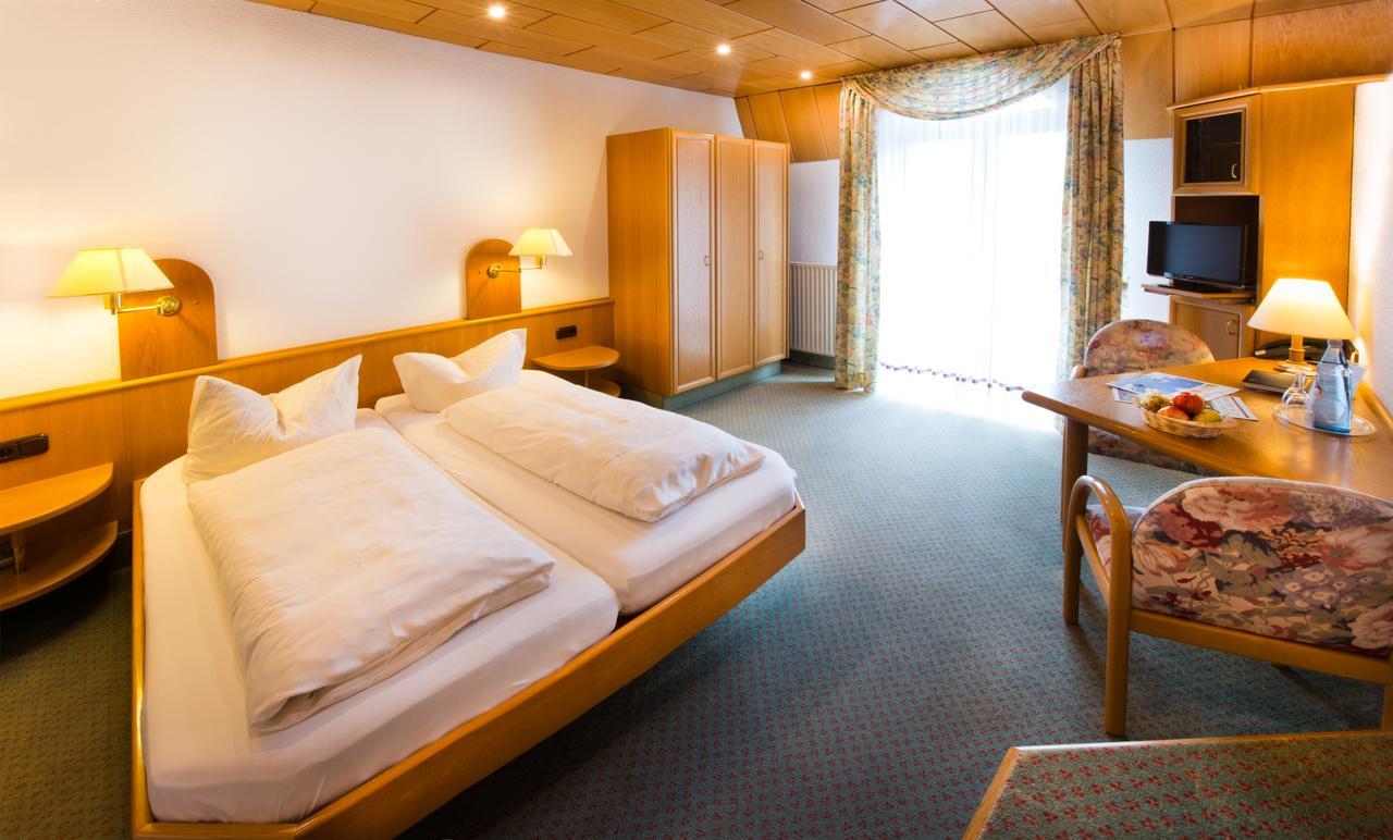 Hotel&Restaurant Krone Kestert Extérieur photo